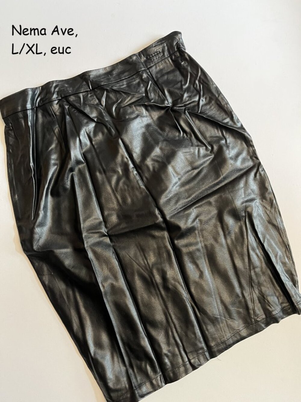 Size L/XL Nema Avenue faux leather knee skirt, black